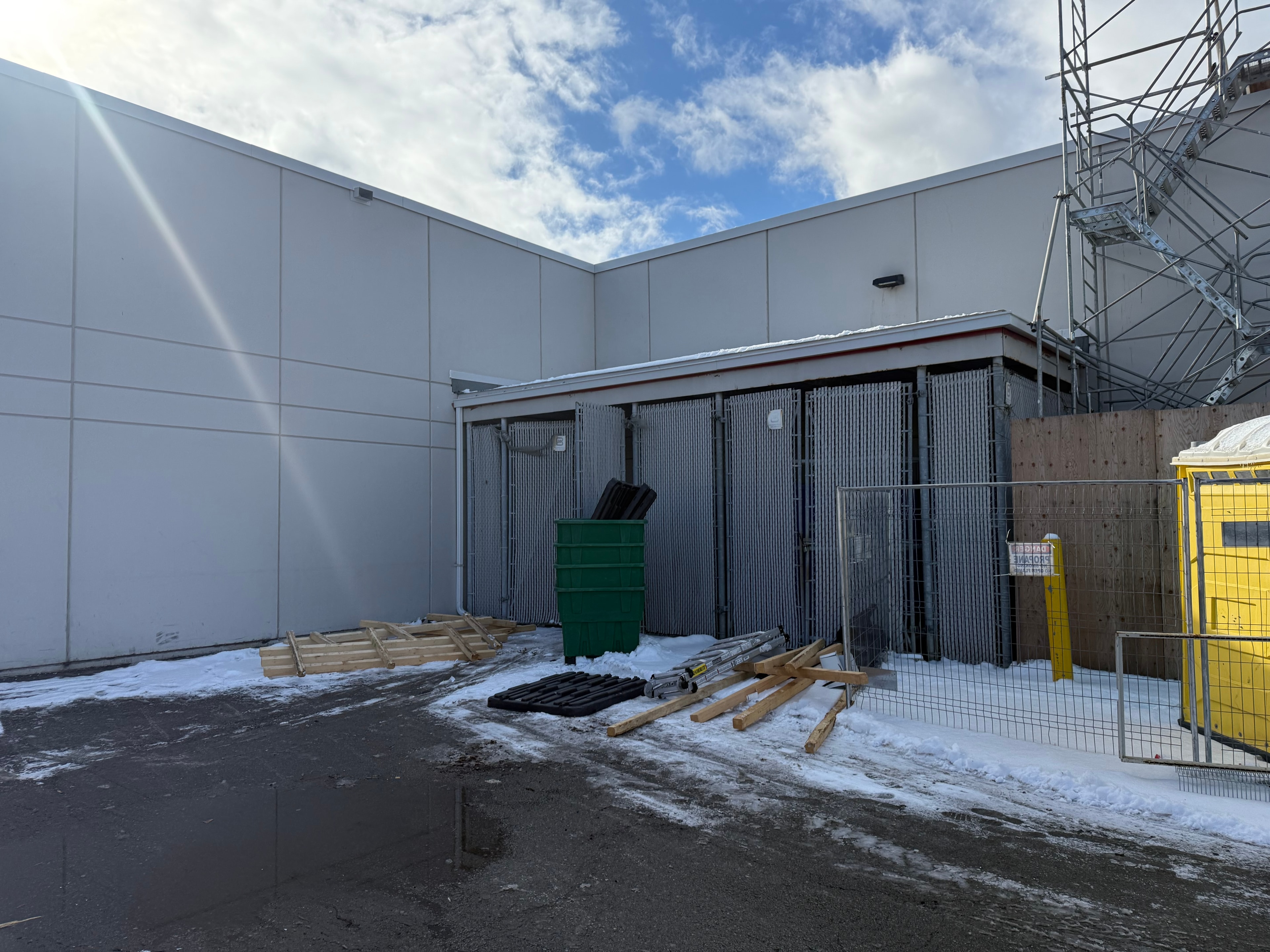 Eavestrough — Commercial Building, Ivy-Covered Brick Wall — Primus Sheet Metal Corp. GTA