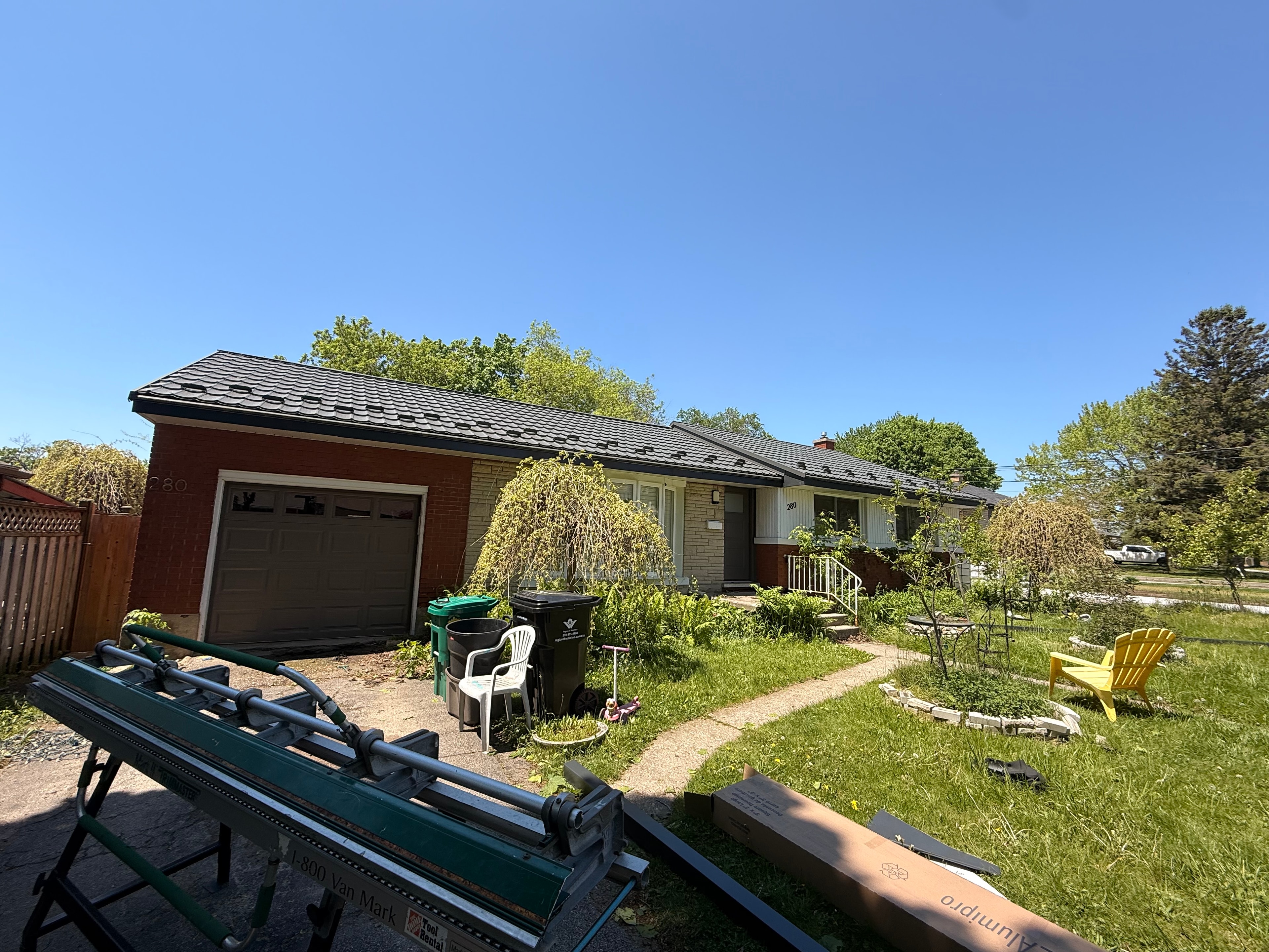 Metal Soffit & Fascia — Residential Bungalow, Full View — Primus Sheet Metal Corp. GTA