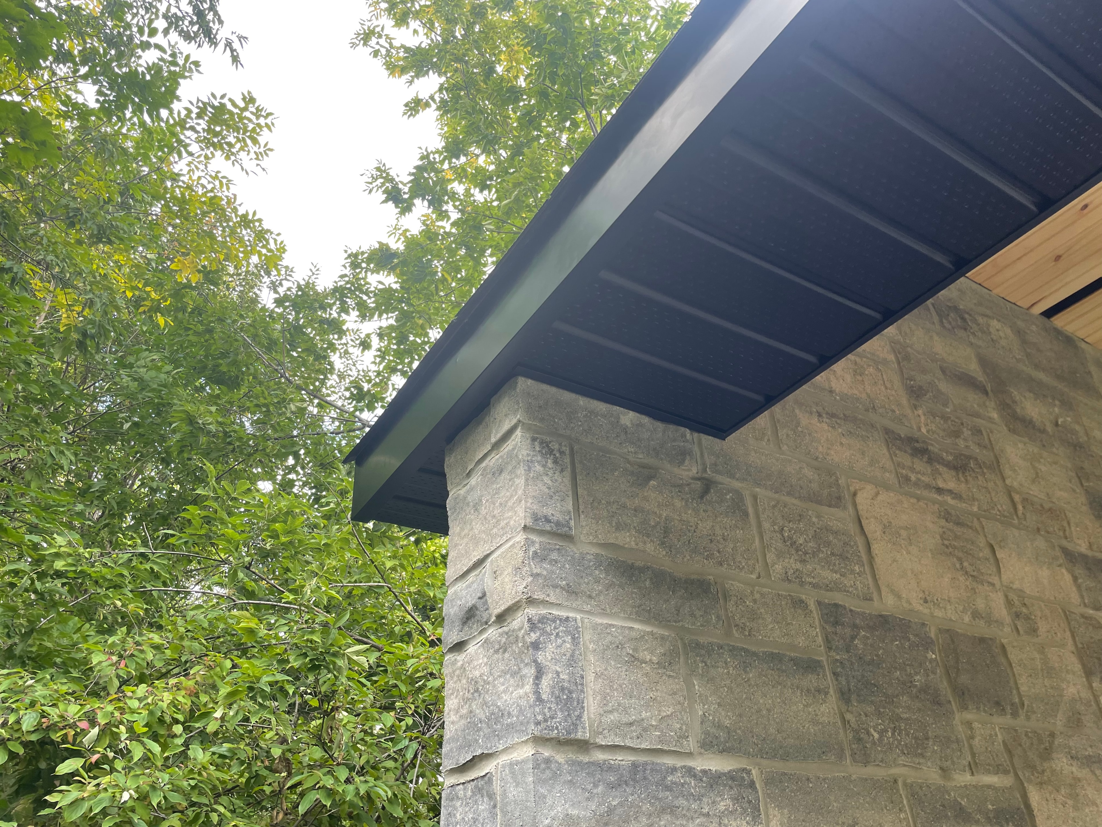 Aluminum soffit and fascia — residential roofline installation, GTA